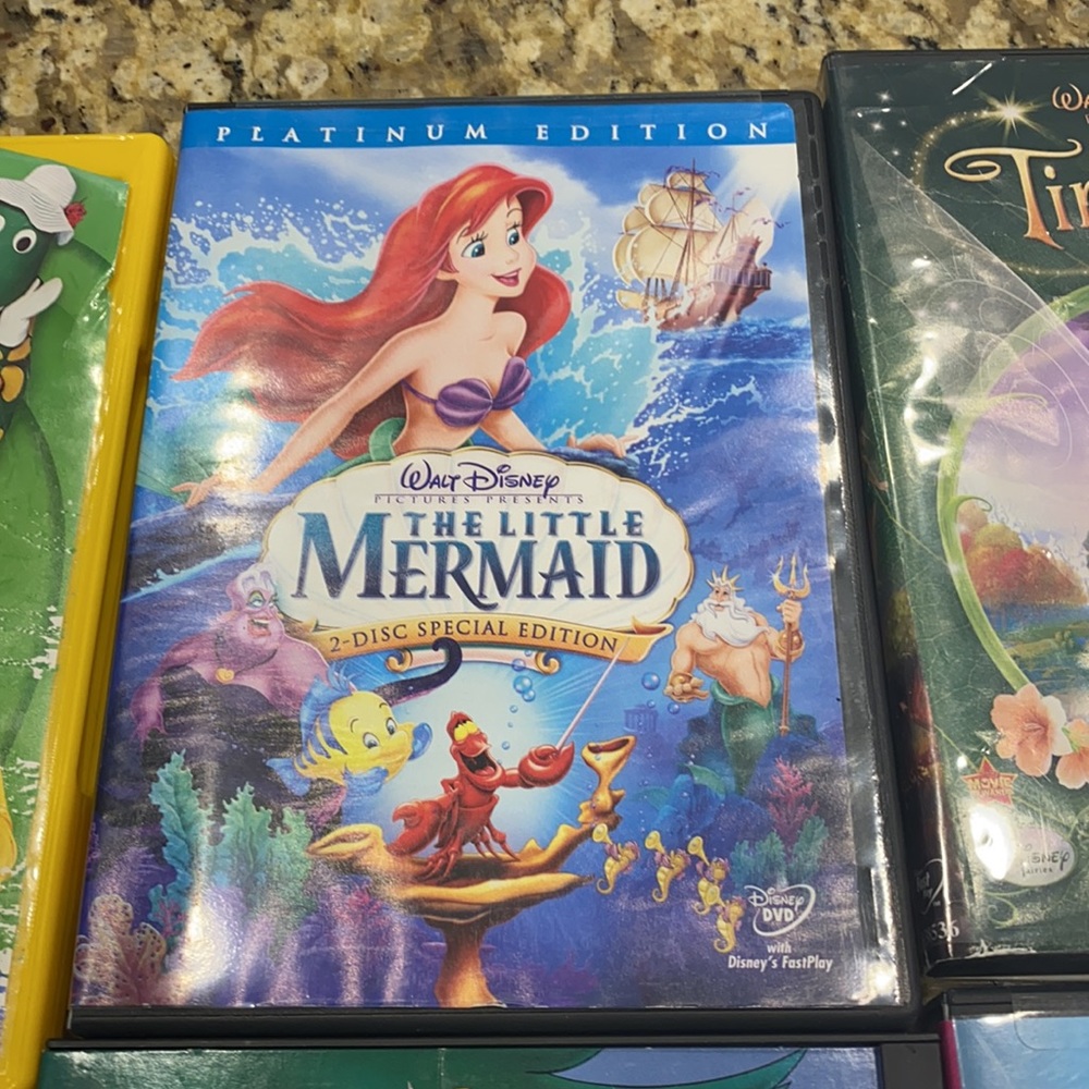 Set of 12 Children’s  DVD Movies! - Picture 4 of 14